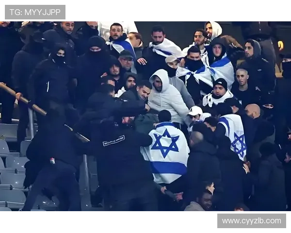 11号足球明星假摔事件引发热议球迷对体育精神的反思与讨论